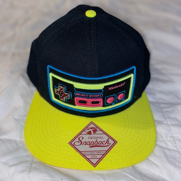 COPY - Nintendo SnapBack NWT - Picture 3 of 4